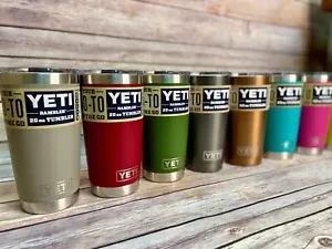 Vaso Térmico Yeti Rambler 30 Oz: Mantiene Bebidas Frías/Calientes, con Tapa Deslizante